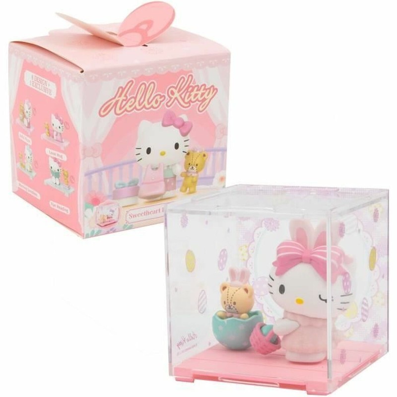 Detalle de la figura de acción Hello Kitty con sus accesorios