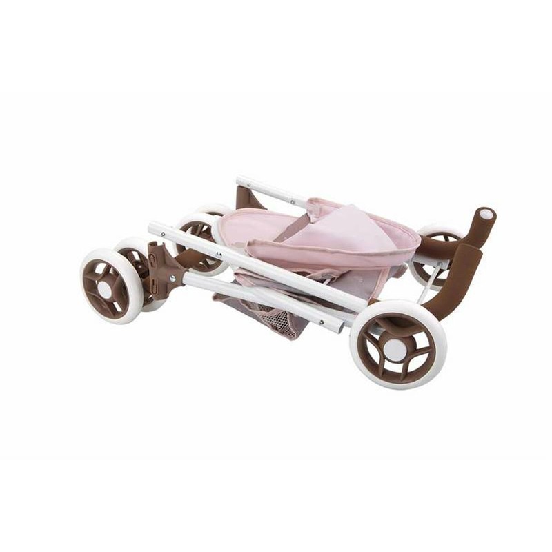 Manos de niño modelando con arcilla para modelar niños del juego Arias.