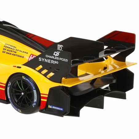 Modelo Ferrari detallado 499P LMH con puertas abiertas