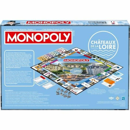Familia jugando a juegos mesa estrategia y diversión