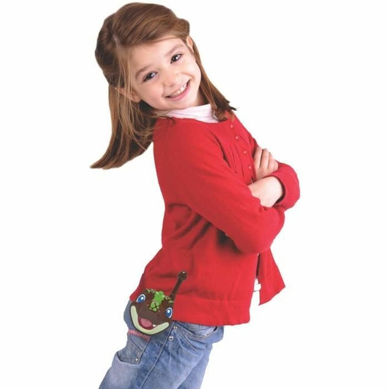 Niños jugando con walkie talkies 3D, simulando un set construcción educativo