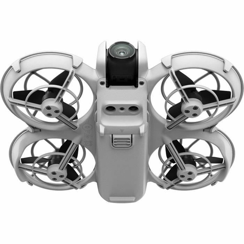 Coche teledirigido DJI Neo en acción, ideal para garaje coches juguete