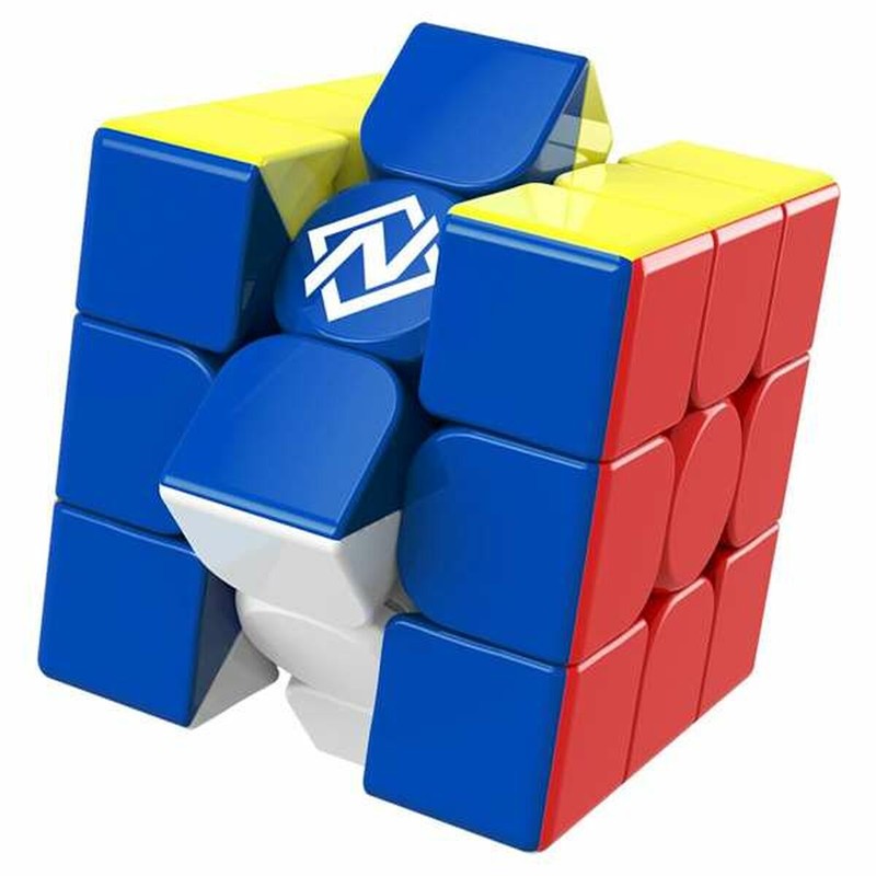 Set construcción educativo Bizak, niño jugando felizmente