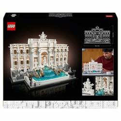 Maqueta LEGO Fontana de Trevi en detalle, réplica icónica de Roma 2