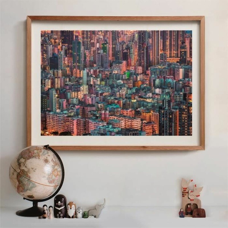 Montaje del puzzle desafiante de la ciudad de Hong Kong