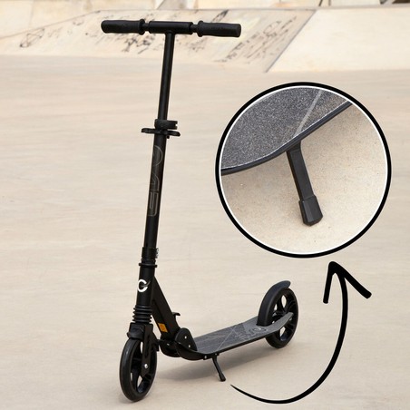 Patinete ajustable para niños con manillar regulable