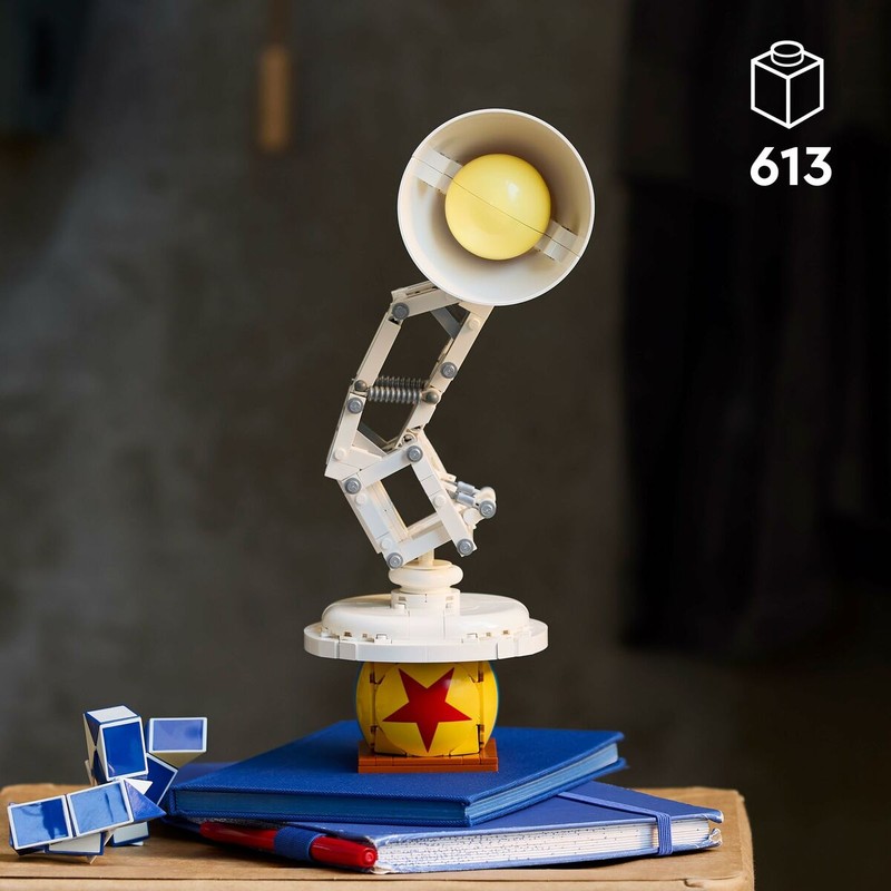 Pieza de decoración LEGO Luxo Jr. para amantes del cine y el diseño