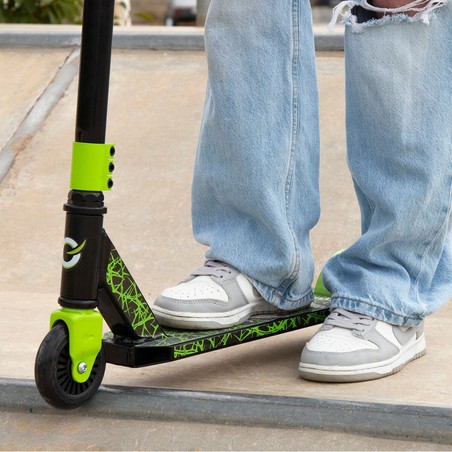 Detalle ruedas 100mm y rodamientos ABEC-7 patinete niños