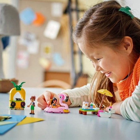 escena juego lego infantil