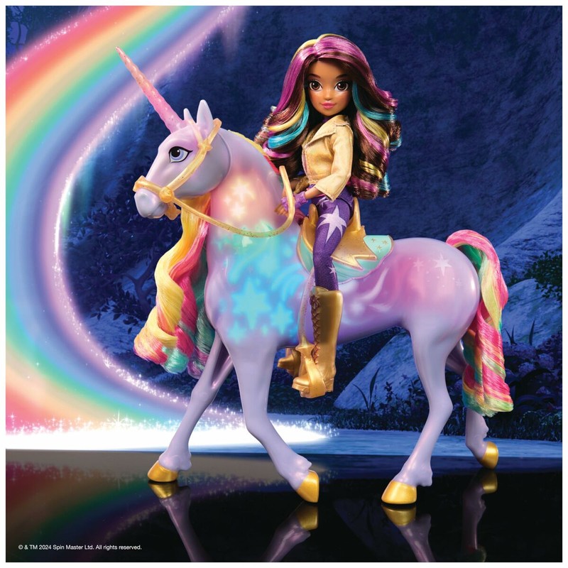 Sophia lista para cabalgar en su unicornio Estrella