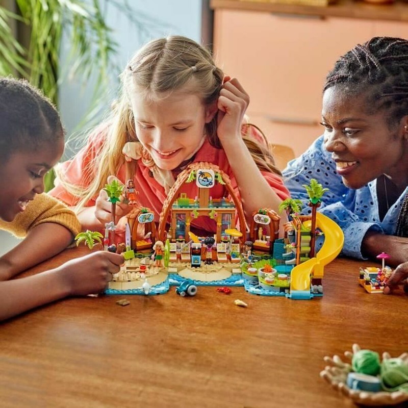 Bloques construcción infantiles Lego Friends detalle resort piscina.