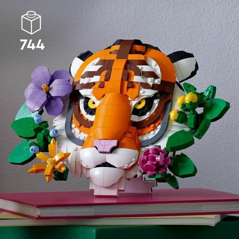 Detalle de piezas de LEGO Art Tigre Flores para adultos