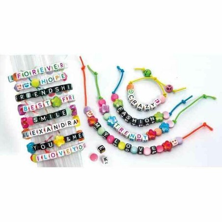 Desarrollo creatividad niños con el kit de pulseras Clementoni