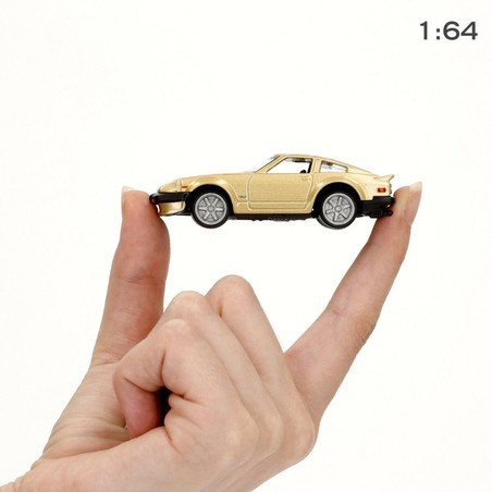 Coches de juguete Bburago en acción, fomentando la imaginación en grupo