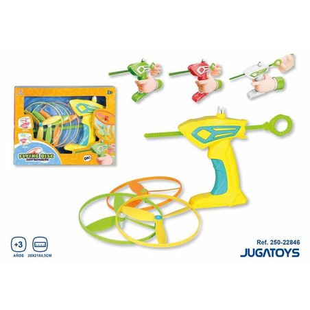 Niño jugando con juguete destreza infantil, mejora coordinación ojo-mano