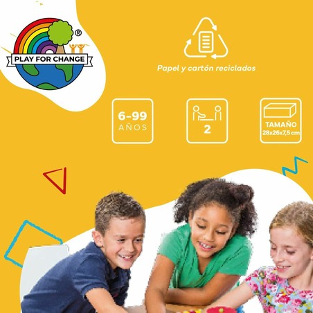 Niños jugando a Acierta 4, fomentando la concentración