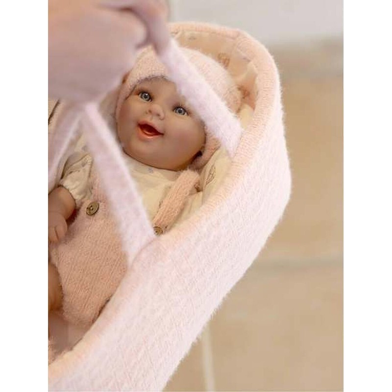 Muñeca de vinilo suave Arias con accesorios para juego de imitación