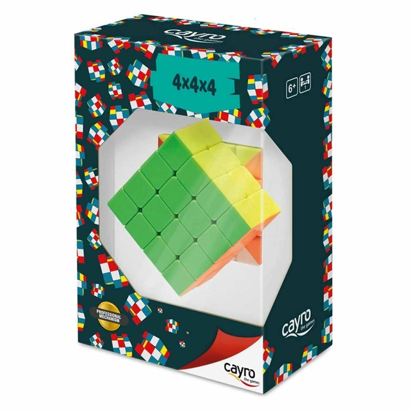 Niño jugando con Cubo Rubik, estimulando la lógica y destreza manual