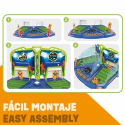 Juegos habilidad niños compitiendo en fútbol electrónico 2