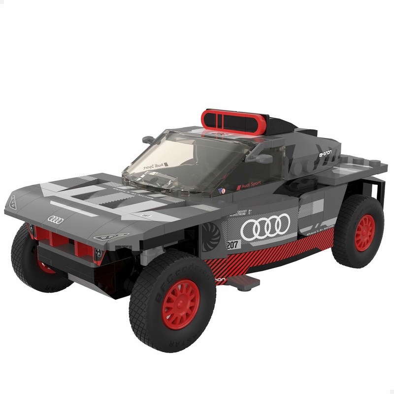 Coche de rally Audi RS Q e-tron, juguete ensamblado con pegatinas realistas
