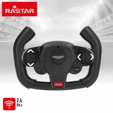 Detalle frontal coche radiocontrol con luces LED encendidas