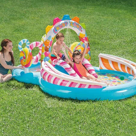 Accesorios incluidos con la piscina hinchable Intex: bolas y piruletas