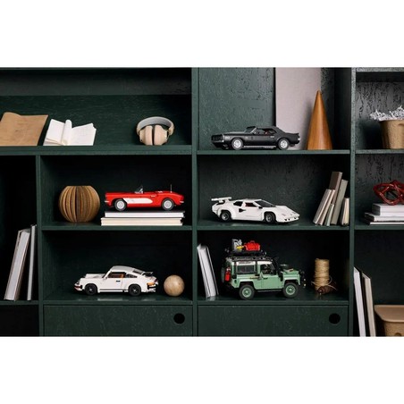 Maqueta coche Lego Lamborghini Countach con puertas funcionales