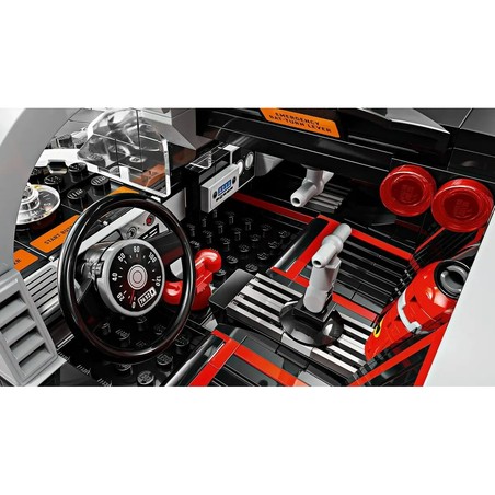 Juguete construcción motricidad fina: ensamblaje del chasis Batmobile