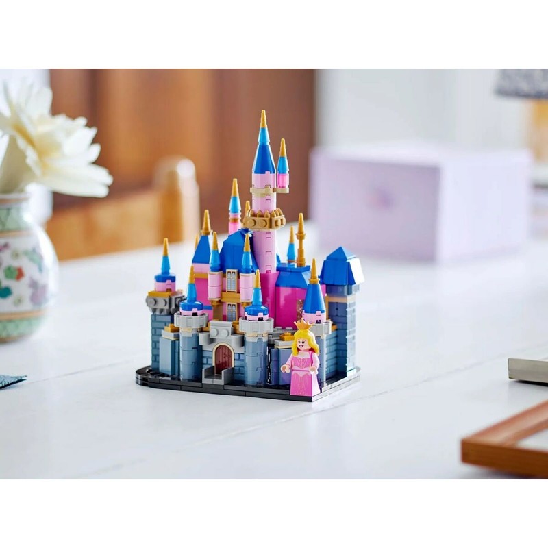 LEGO Mini Disney: Set de construcción para adultos y fans