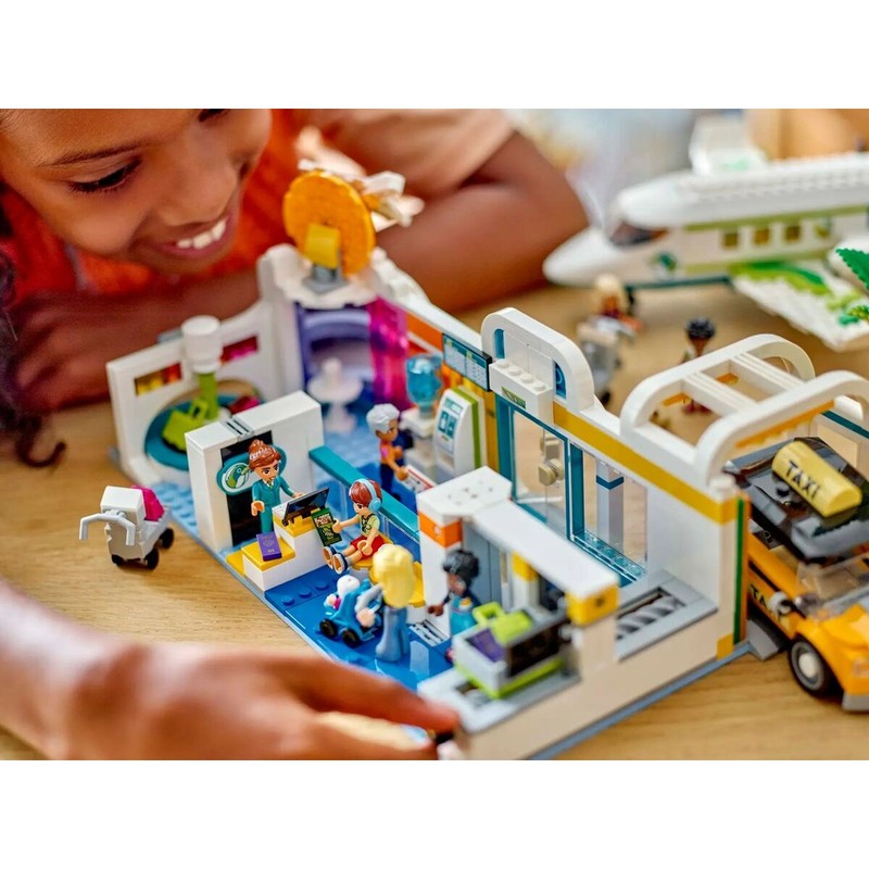 Set construcción educativo: torre de control y avión LEGO