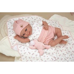 Muñeco Bebé Arias Colin realista con ropa rosa y cojín 2