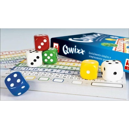 Componentes del juego Qwixx para diversión en familia garantizada