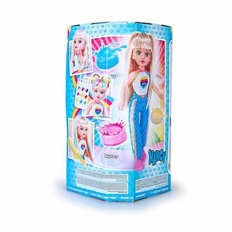 Primer plano de los accesorios que acompañan a la Muñeca Nancy