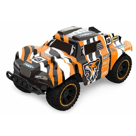 Coche teledirigido Ninco Tiger+ en detalle, con mando a distancia
