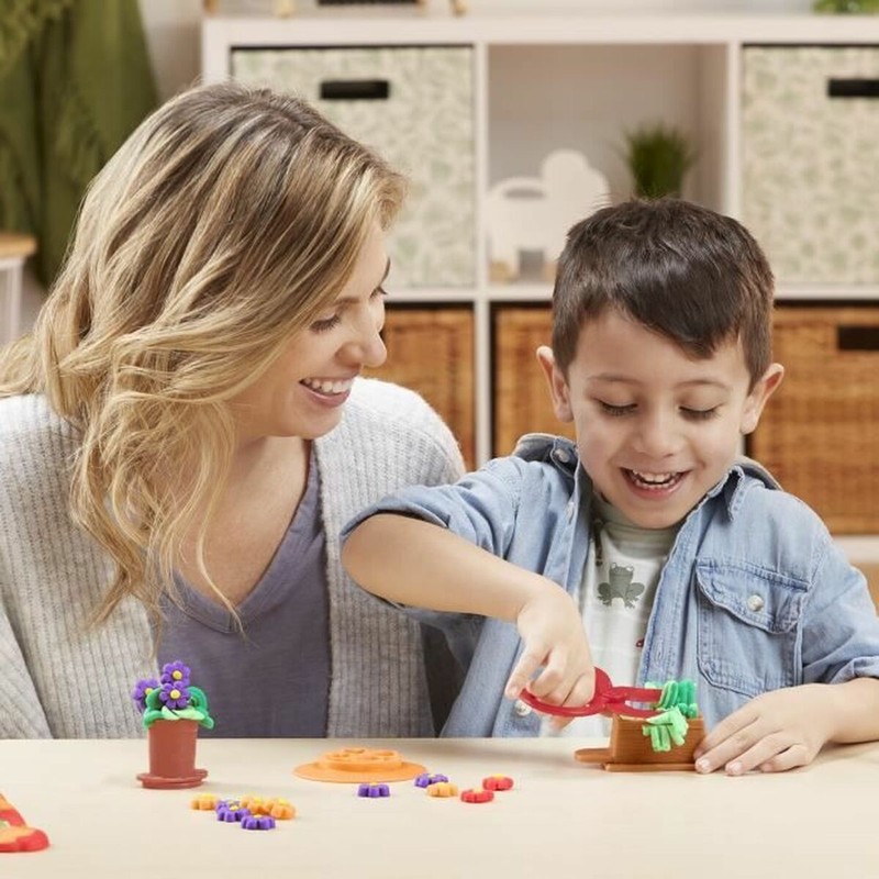 Kit manualidades infantil Play-Doh para crear un jardín mágico