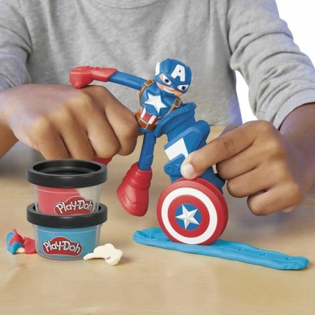 Detalle de figuras de arcilla modelar niños con plastilina Play-Doh
