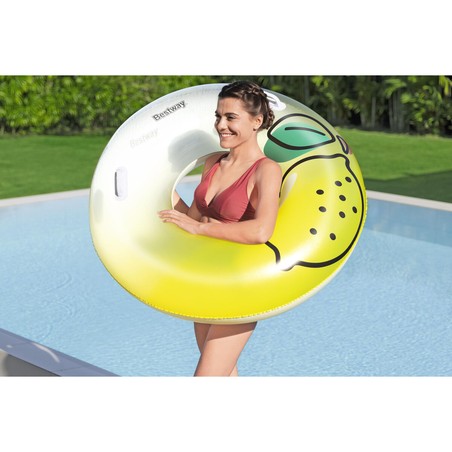 Flotador diseño tropical para relajarse en el agua