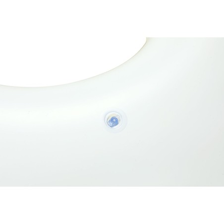 Hinchable de gran tamaño para adultos en la piscina