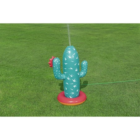 Juguete aspersor agua infantil en jardín