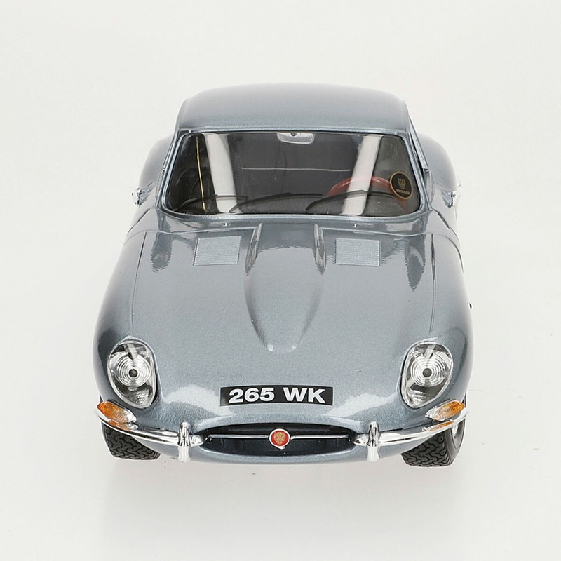 coche coleccionista Bburago GT-Jaguar escala 1:18