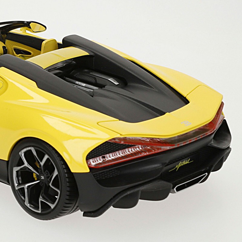 Coche a escala 1:18 Bugatti Mistral, pieza para coleccionistas