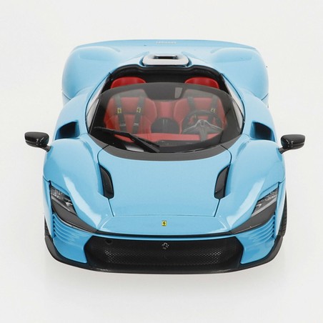 Maqueta Ferrari 1:18 con detalles de lujo y acabado premium