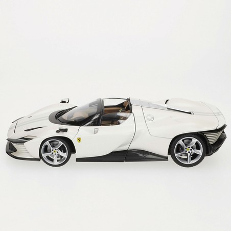 Diecast Ferrari 1:18, ruedas y frenos de alta precisión