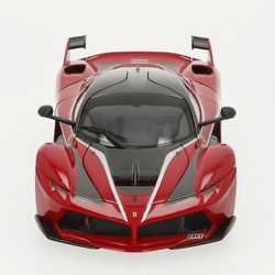 Coche Ferrari FXX K 1:18 Bburago #88 2