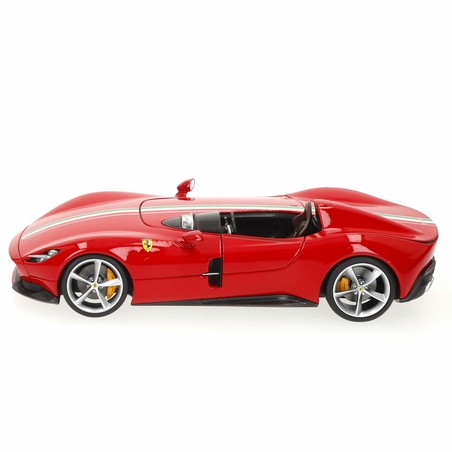 Modelo automovilismo Ferrari V12 alta calidad