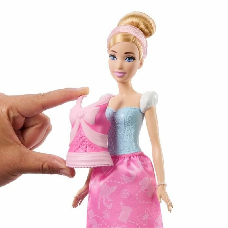 Detalle del rostro de la muñeca Cenicienta Disney original