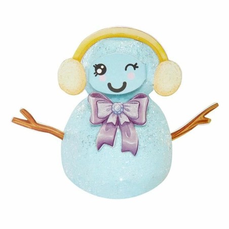 Muñeco infantil Rainbow High con su gorro y bufanda