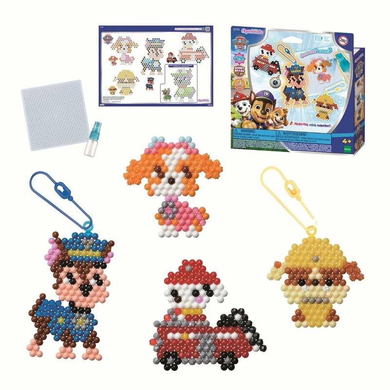 Caja de Aquabeads con ejemplos de creaciones