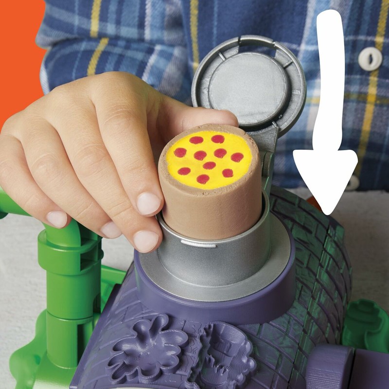 Manos de niño modelando arcilla modelar niños Hasbro