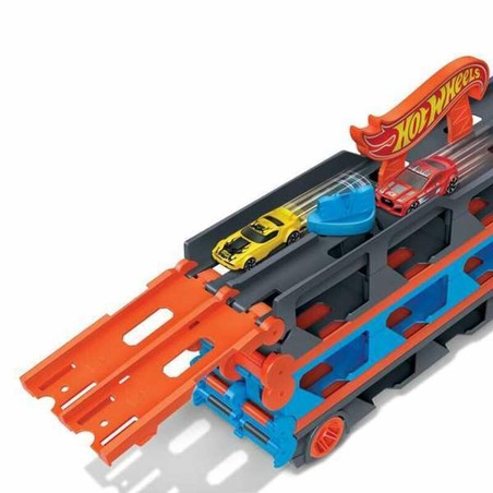 Camión Hot Wheels transformable con rampa de lanzamiento